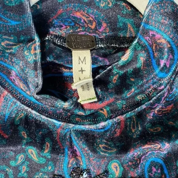 Free People L’amour Velvet Paisley Bell Sleeve Top - Picture 6 of 9